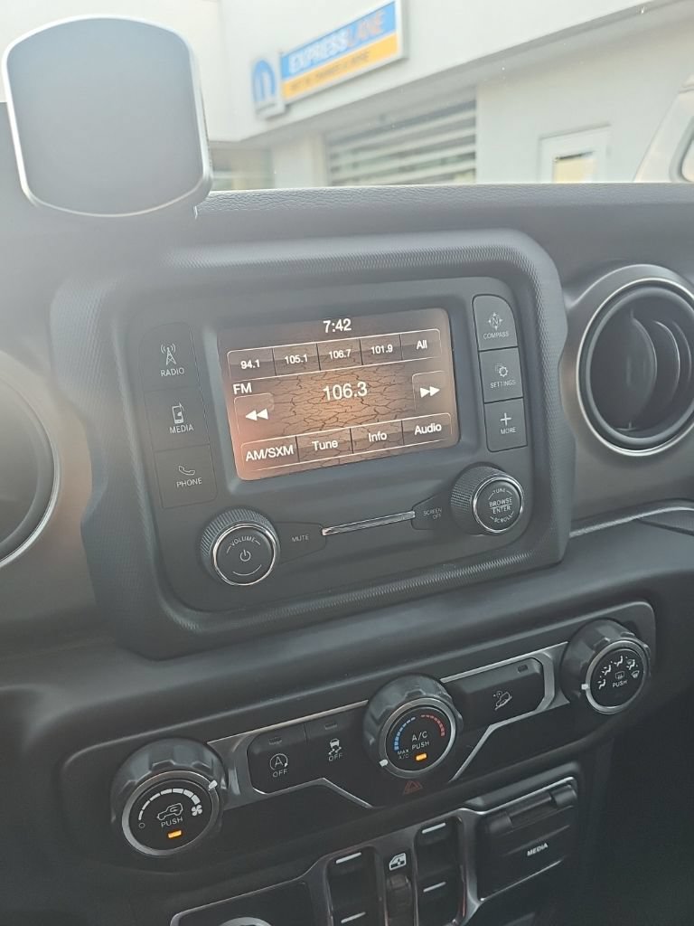Certified 2020 Jeep Wrangler Unlimited Sport S AWD/4WD image 17