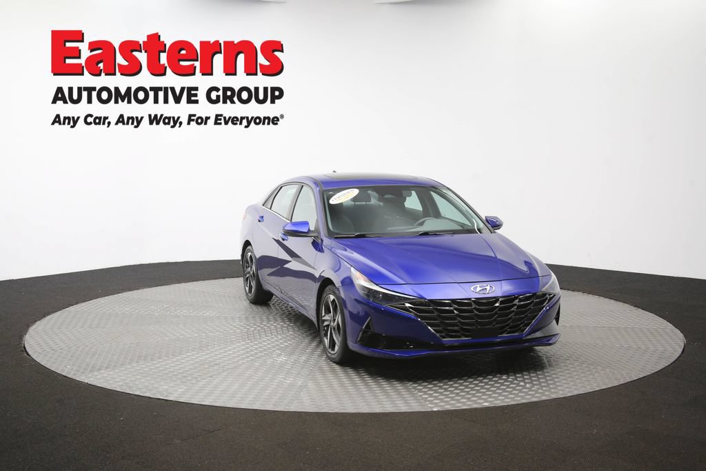 Used 2022 Hyundai Elantra SEL w/ Convenience + Premium Package FWD image 52