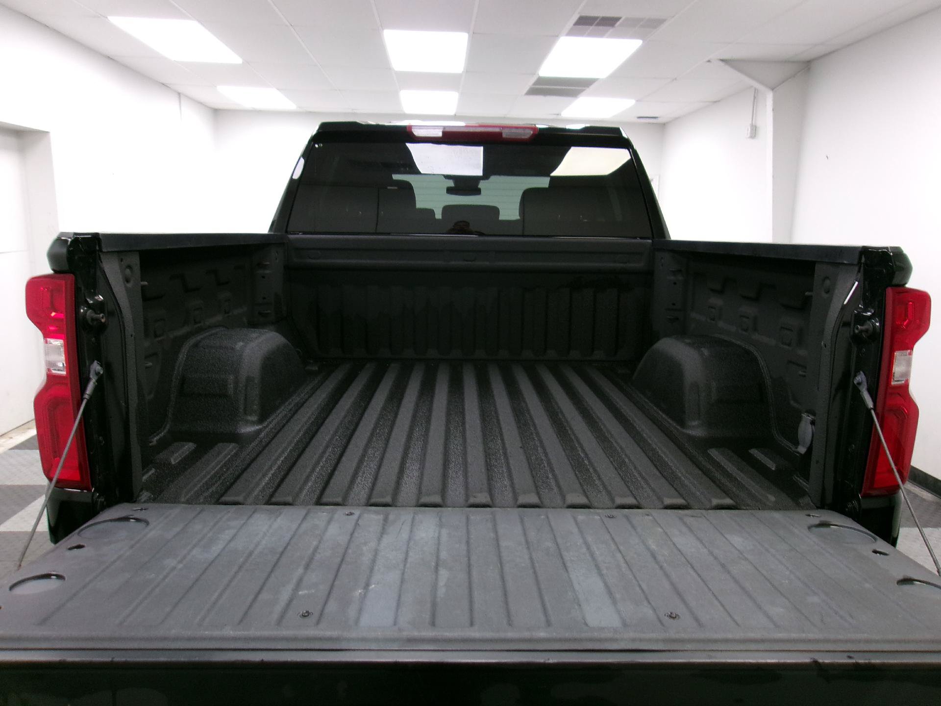 Used 2024 Chevrolet Silverado 1500 LT Trail Boss AWD/4WD image 11