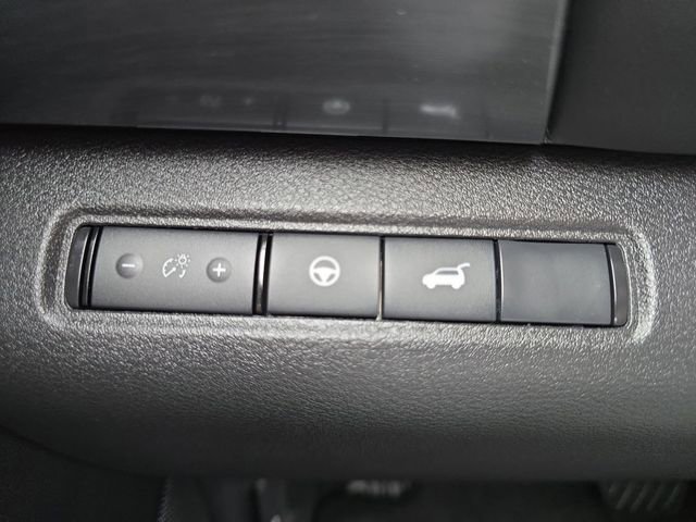 New 2026 Nissan Pathfinder SL image 10