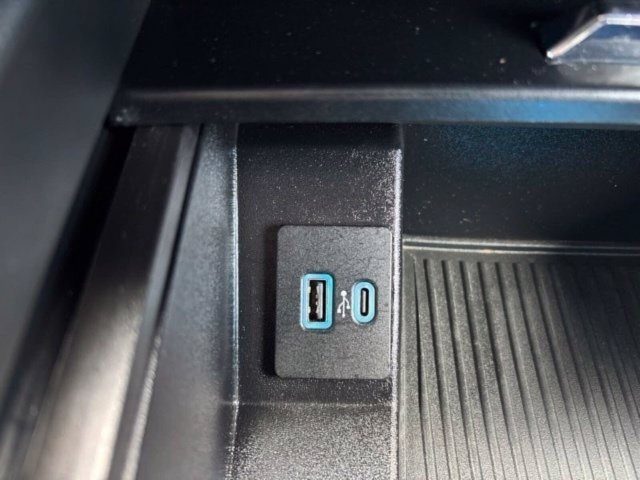 Used 2024 Ford Expedition XLT AWD/4WD image 30