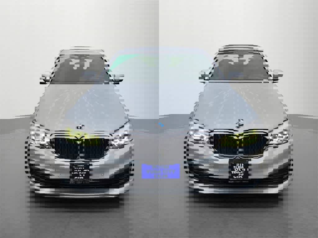 Used 2019 BMW 530i w/ Convenience Package image 2