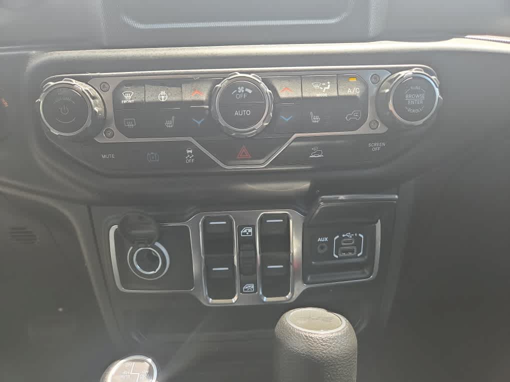 Used 2023 Jeep Wrangler Unlimited w/ Cold Weather Group AWD/4WD image 27