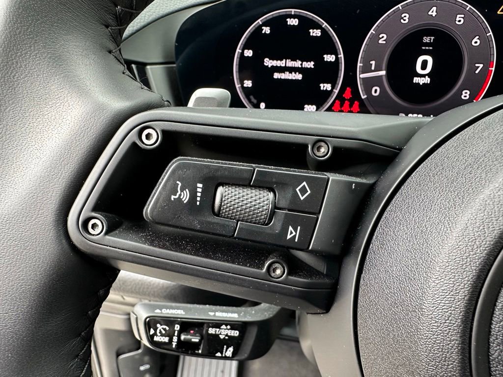 Certified 2025 Porsche Cayenne S AWD/4WD image 25