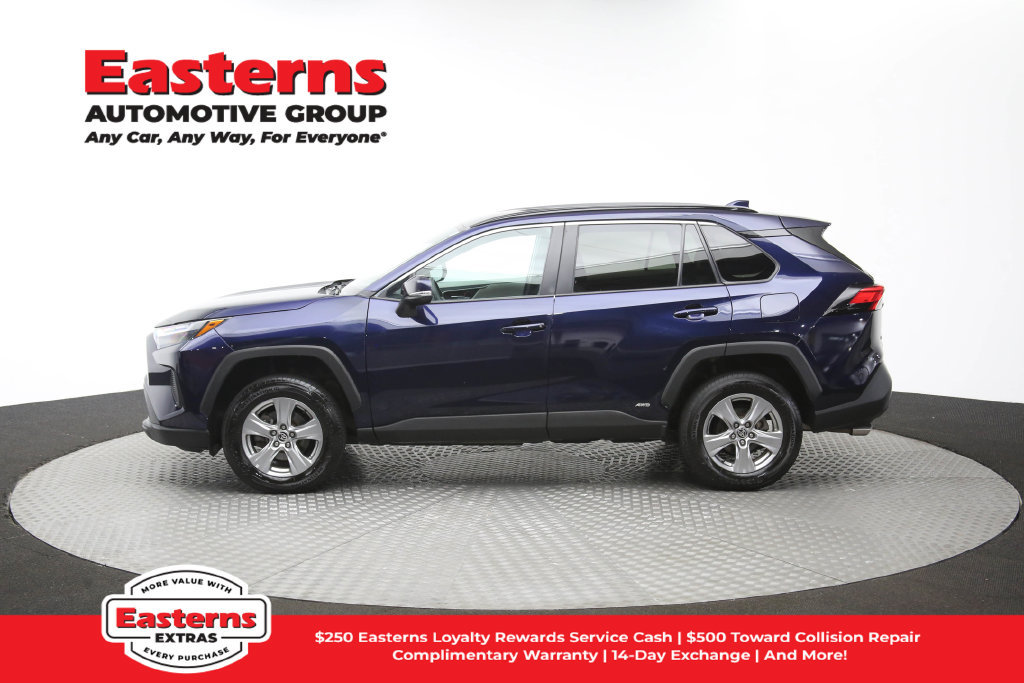 Used 2024 Toyota RAV4 XLE AWD/4WD image 59