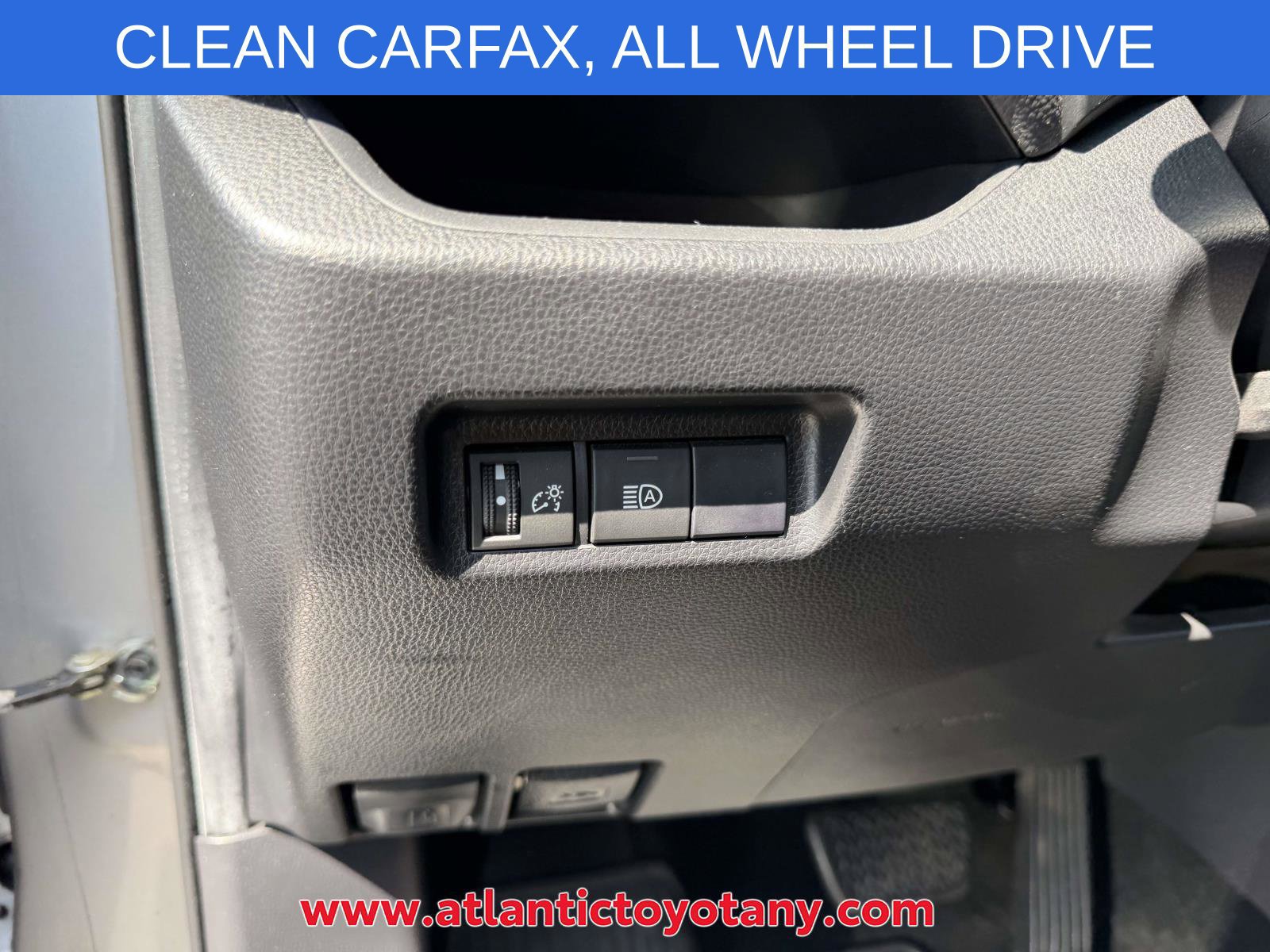 Used 2019 Toyota RAV4 LE w/ All Weather Liner Package AWD/4WD image 20