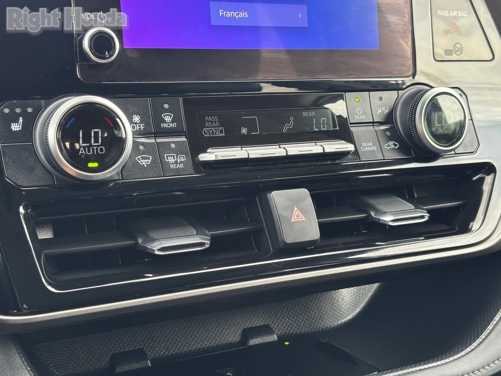 Used 2024 Toyota Highlander XLE image 22