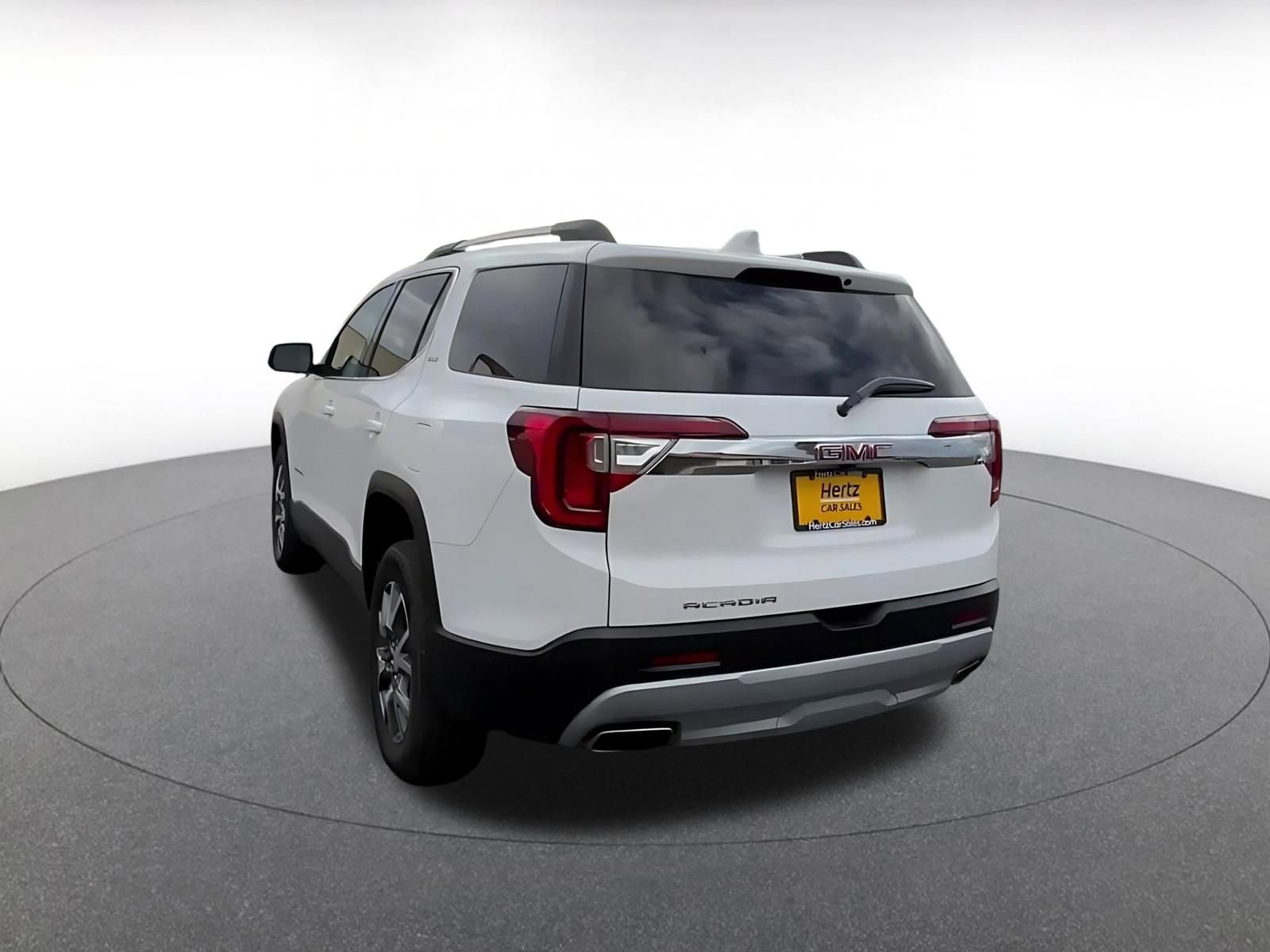 Used 2023 GMC Acadia SLT FWD image 11
