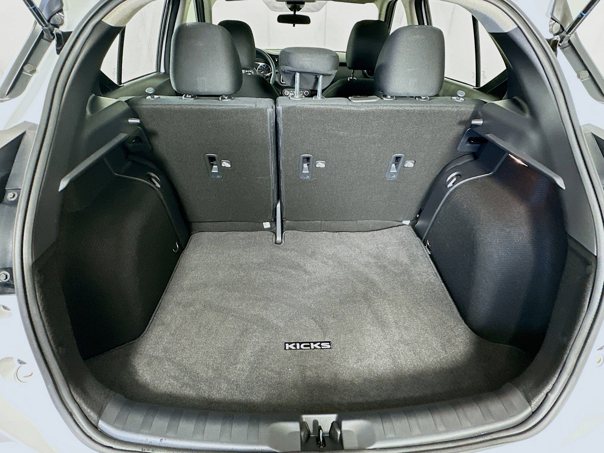 Used 2024 Nissan Kicks S image 26