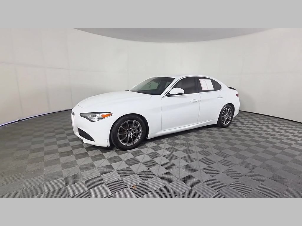 Used 2020 Alfa Romeo Giulia RWD image 47