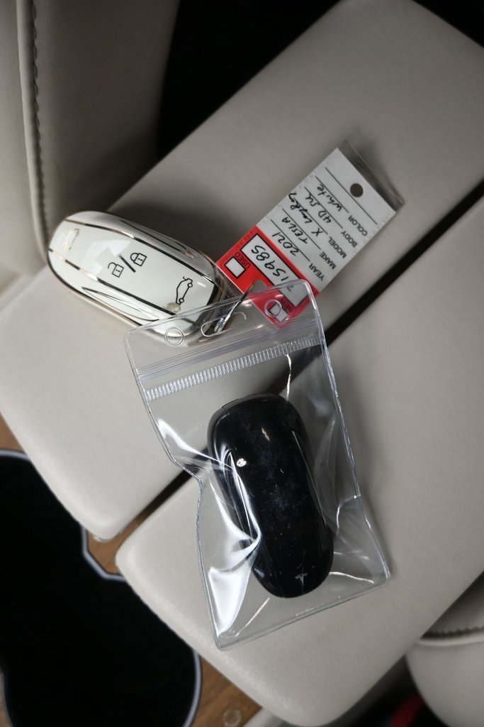 Used 2021 Tesla Model X Long Range image 10