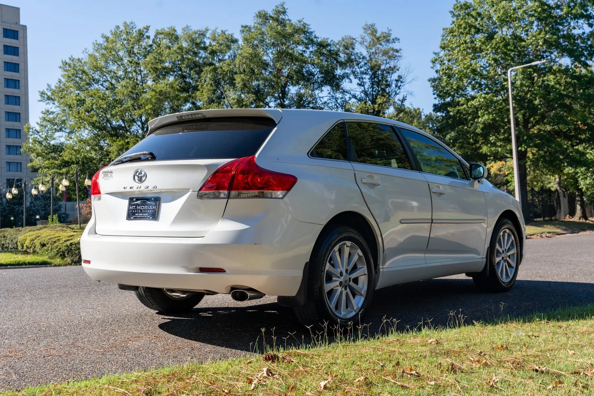 Used 2011 Toyota Venza FWD image 5