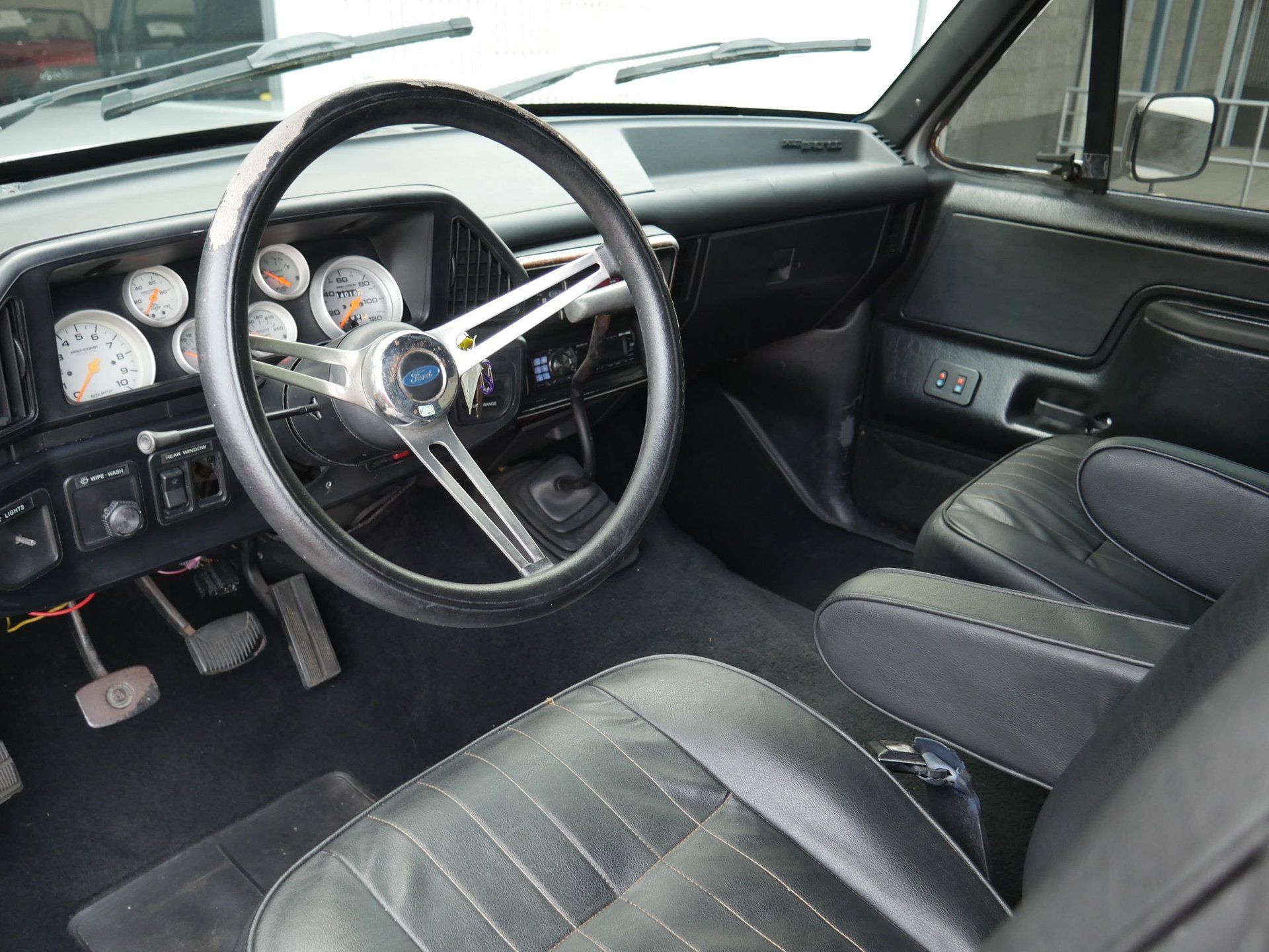 Used 1990 Ford Bronco AWD/4WD image 5