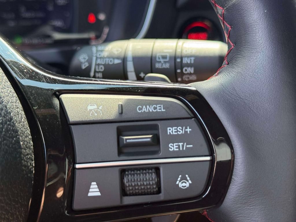 Used 2025 Honda Pilot Black Edition image 28