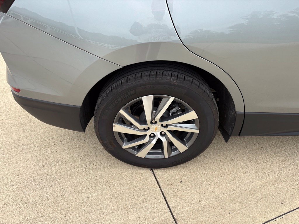 Used 2024 Chevrolet Equinox LT w/ LPO, Floor Liner Package FWD image 22