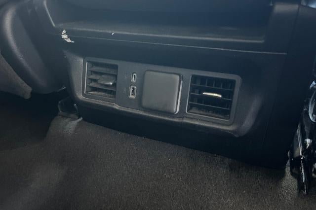 Used 2025 Chevrolet Silverado 1500 LT RWD image 23