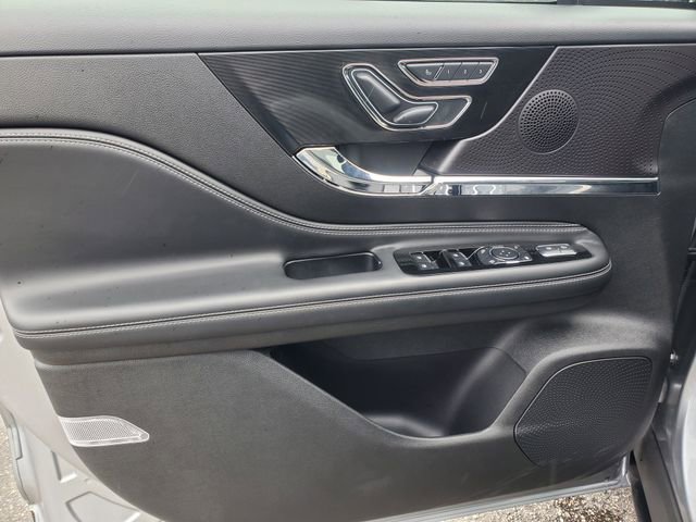 Certified 2024 Lincoln Corsair AWD w/ Equipment Group 101A image 9
