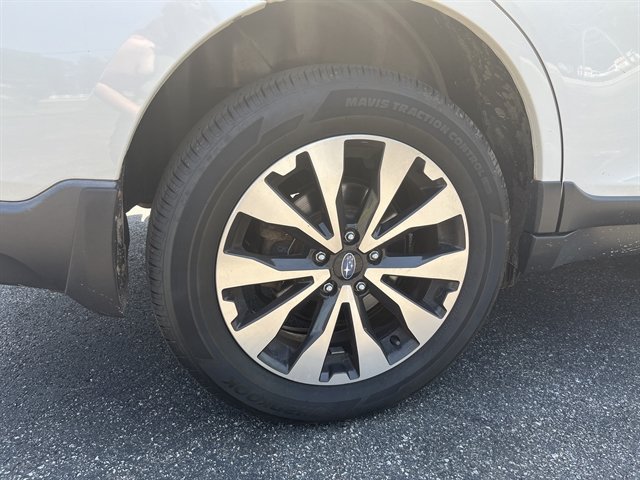 Used 2017 Subaru Outback 3.6R Limited AWD/4WD image 8