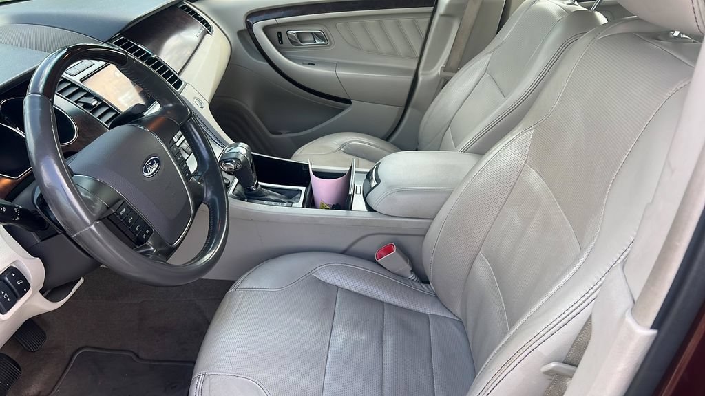 Used 2012 Ford Taurus Limited AWD/4WD image 9