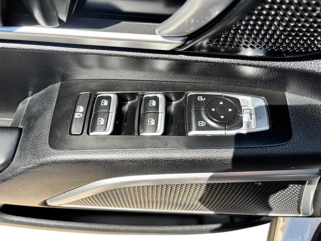 Used 2021 Kia Telluride LX AWD/4WD image 20