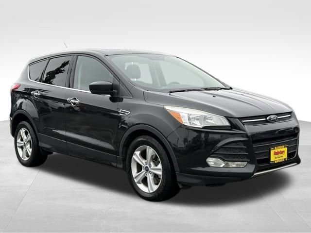 Used 2015 Ford Escape SE image 1