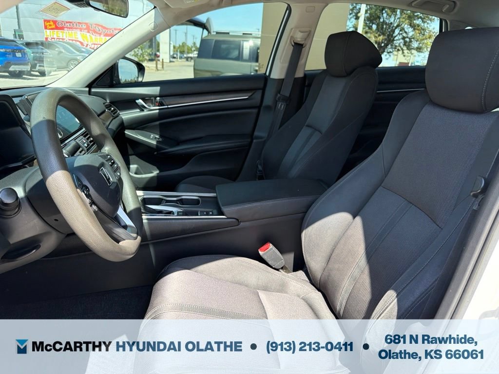 Used 2019 Honda Accord EX image 4