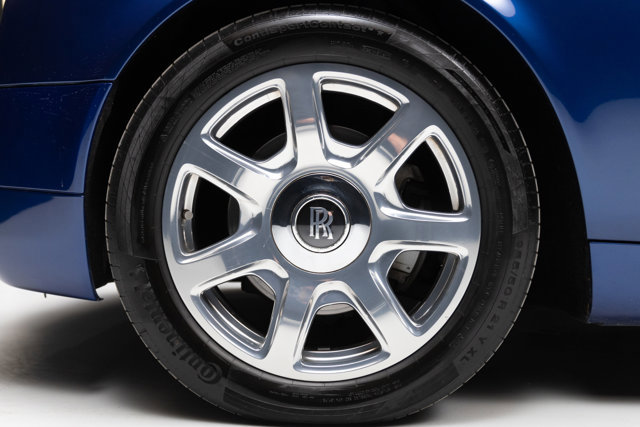 Used 2010 Rolls-Royce Phantom Drophead Coupe image 5