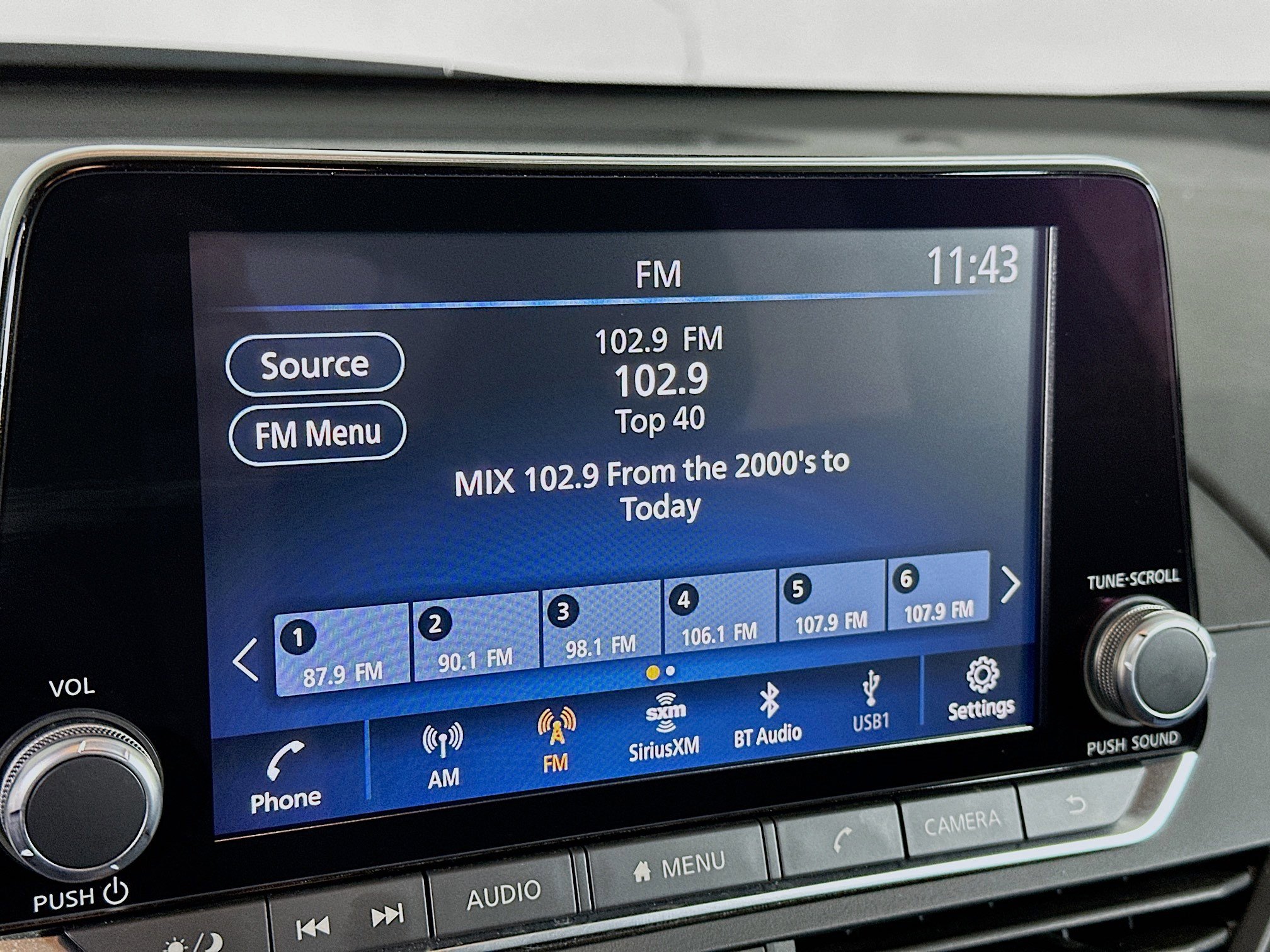 Used 2025 Nissan Altima 2.5 SV image 21