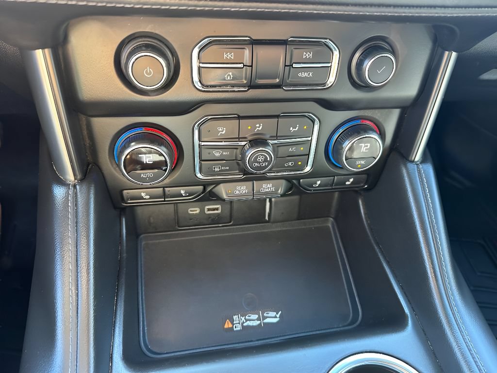 Used 2021 Chevrolet Tahoe Z71 w/ Luxury Package AWD/4WD image 24