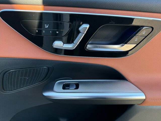 Certified 2025 Mercedes-Benz GLC 350e 4MATIC image 21