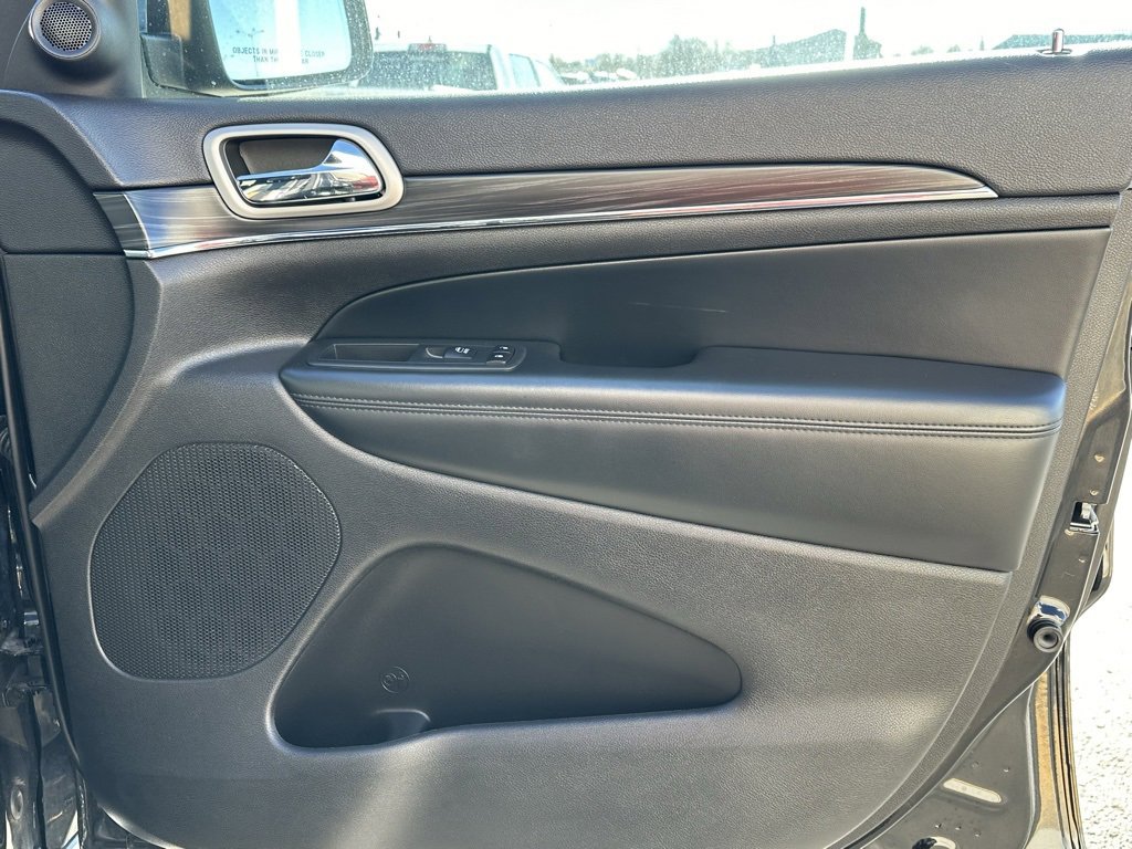 Used 2021 Jeep Grand Cherokee Limited w/ Trailer Tow Group IV image 20