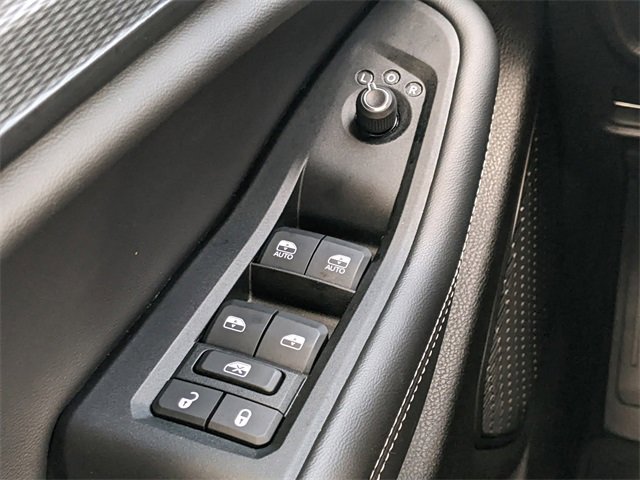 Used 2025 Jeep Grand Cherokee Laredo X image 19