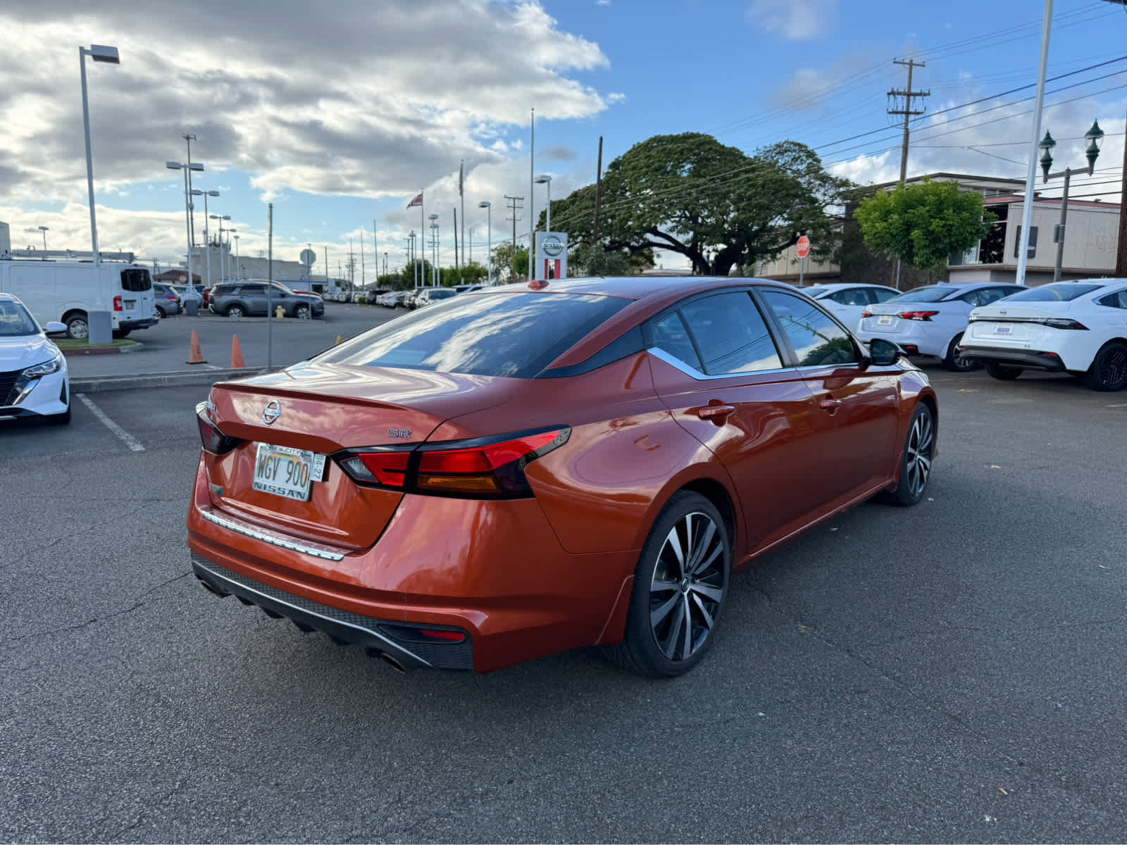 Used 2021 Nissan Altima 2.5 SR w/ SR Premium Package FWD image 3