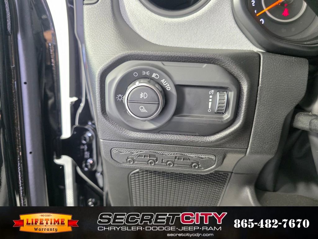 New 2025 Jeep Gladiator Sport image 15