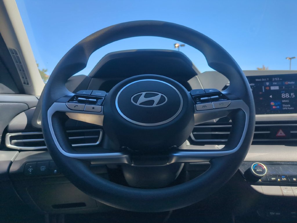 Used 2026 Hyundai Elantra Hybrid FWD image 19