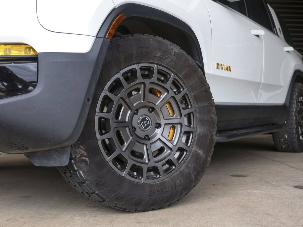 Used 2023 Rivian R1S Adventure image 13