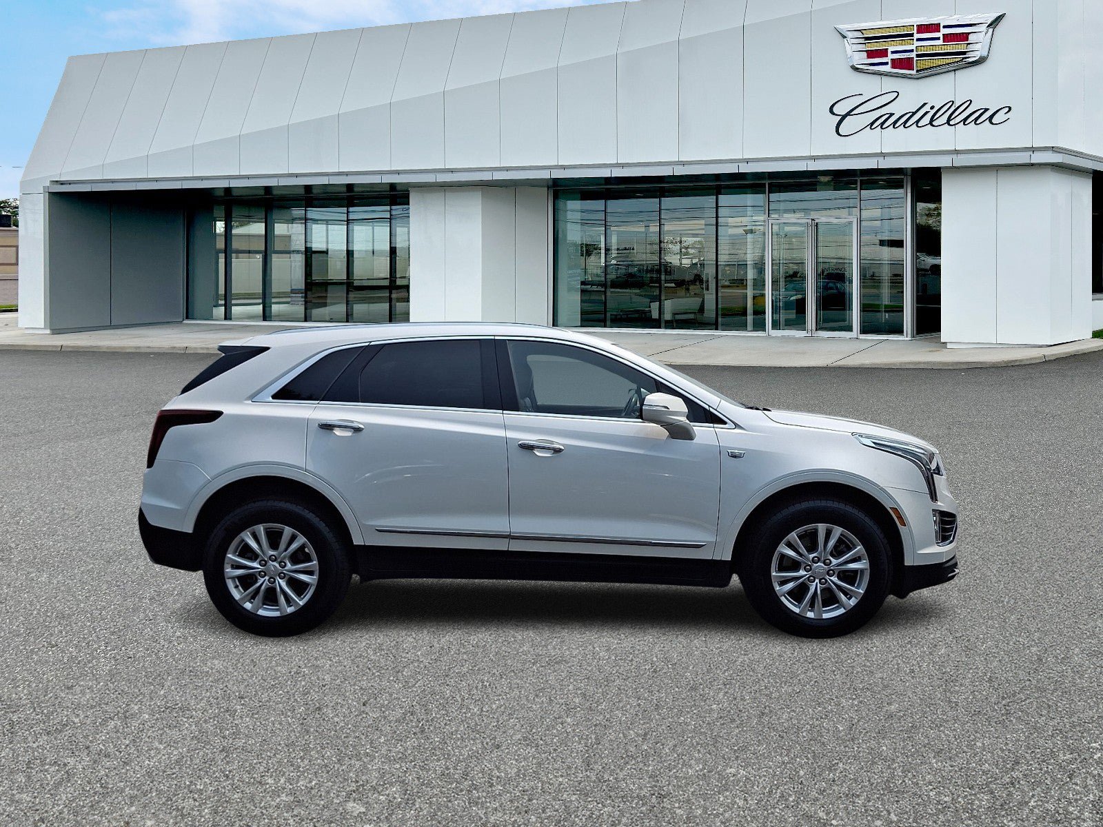 Certified 2023 Cadillac XT5 Luxury AWD/4WD image 6