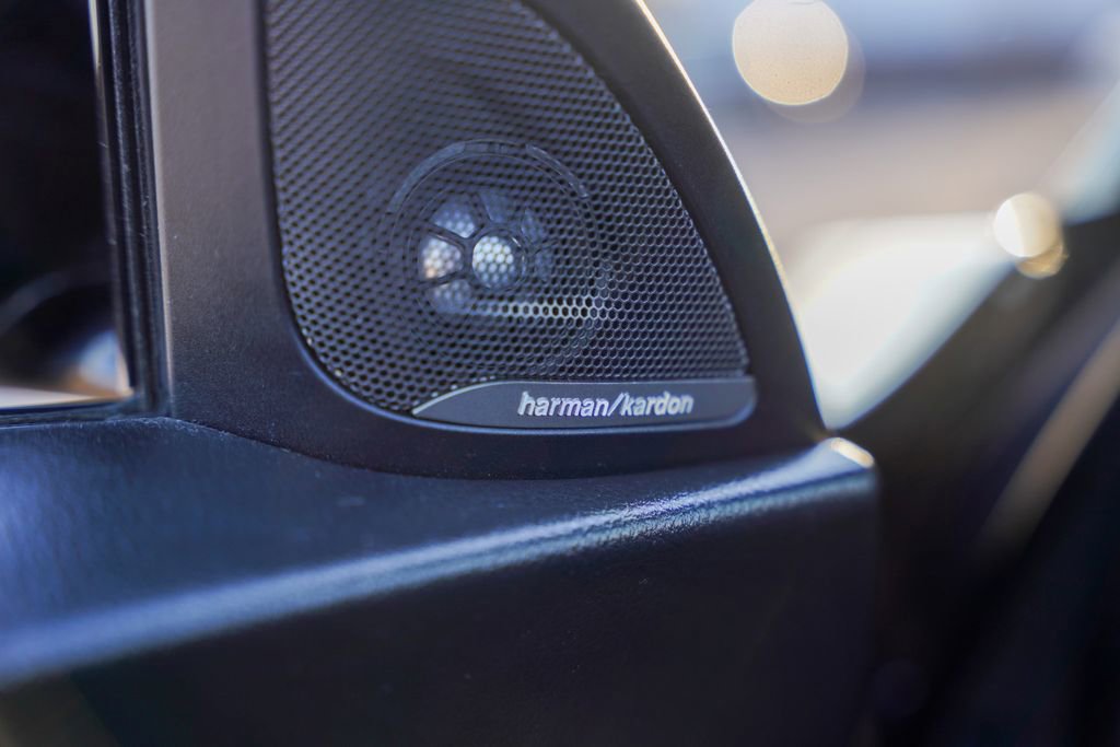 Used 2015 BMW M235i Convertible image 17