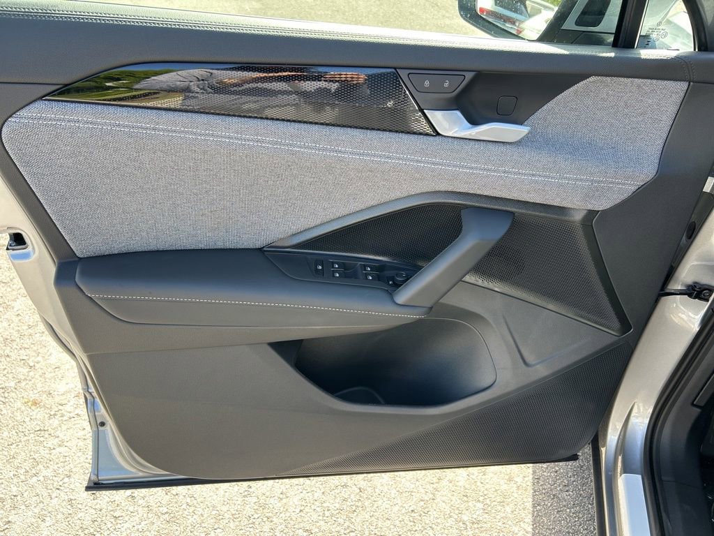 New 2026 Volkswagen Tiguan S image 10