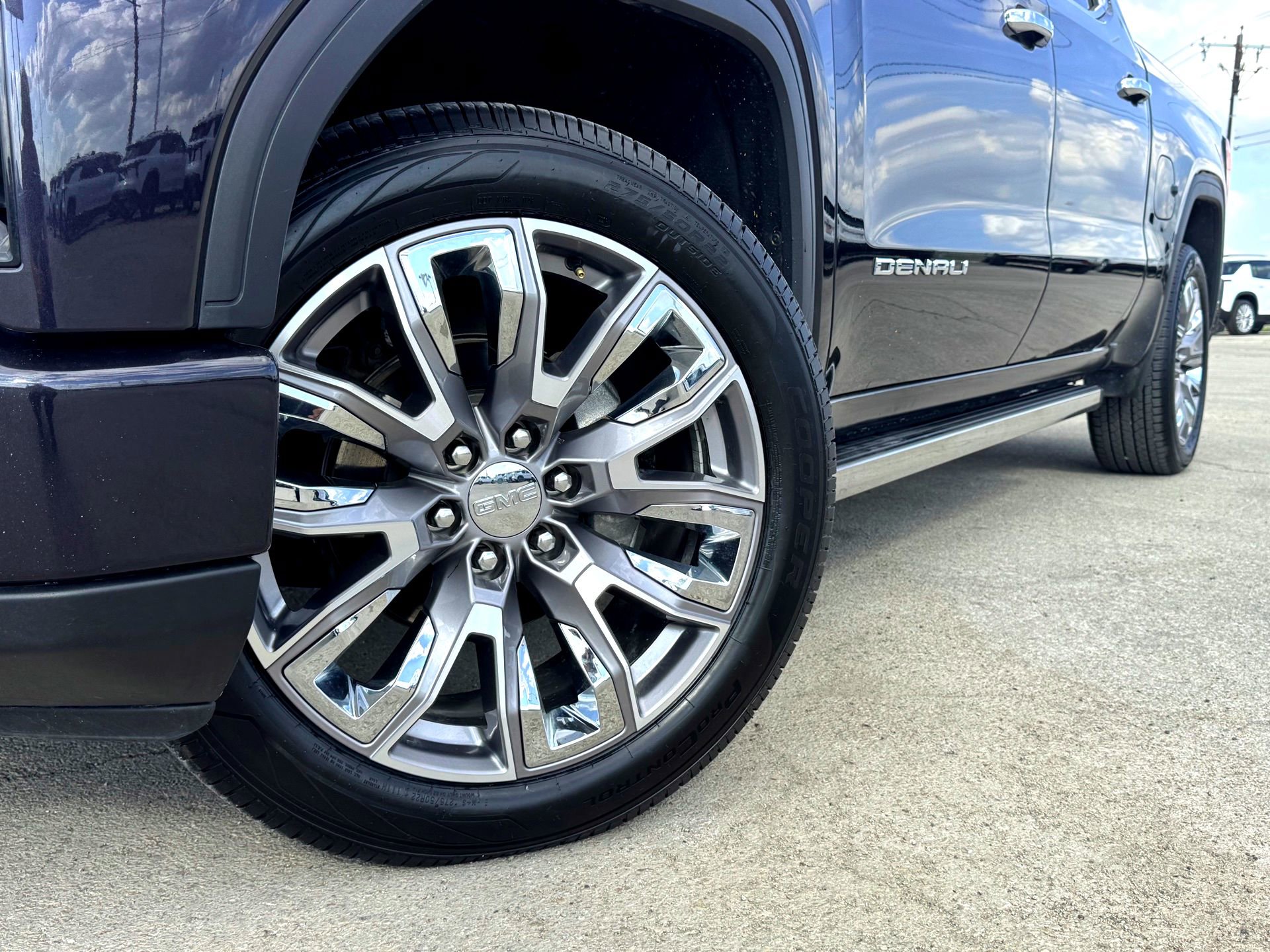 Used 2024 GMC Sierra 1500 Denali w/ Denali Reserve Package AWD/4WD image 2