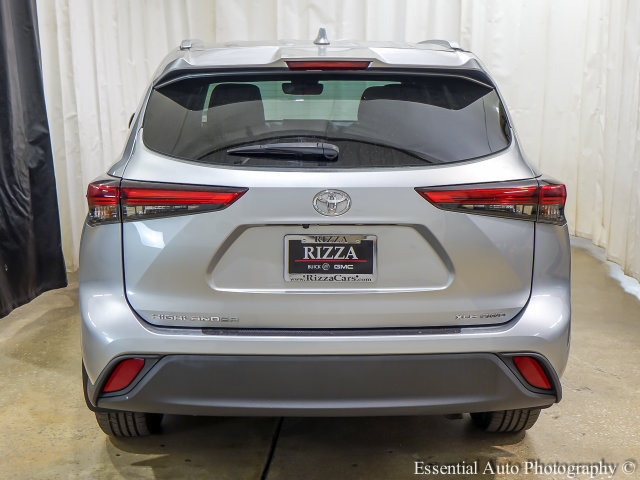Used 2020 Toyota Highlander XLE AWD/4WD image 8