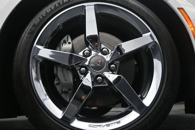 Used 2015 Chevrolet Corvette Stingray Coupe w/ 2LT Preferred Equipment Group RWD image 9