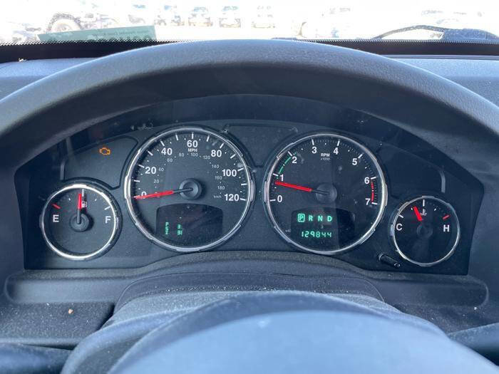 Used 2011 Jeep Liberty Limited w/ Comfort/Convenience Group AWD/4WD image 39