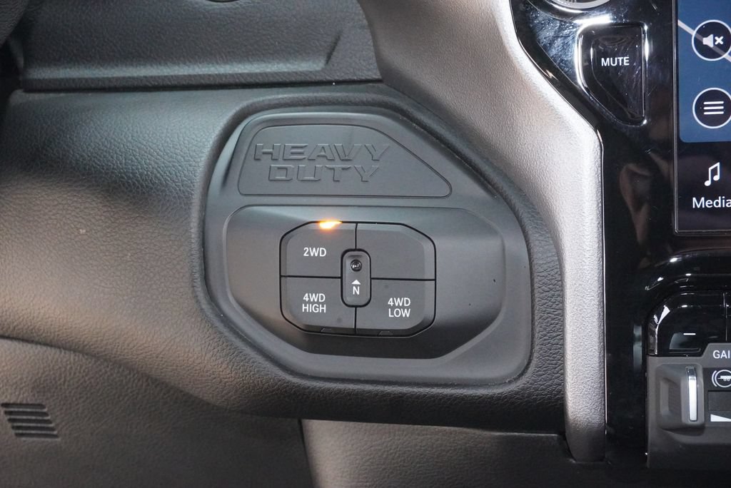 Used 2025 RAM 2500 Big Horn AWD/4WD image 18