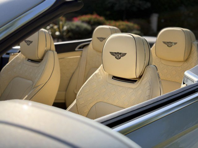 Used 2022 Bentley Continental GT Mulliner image 18