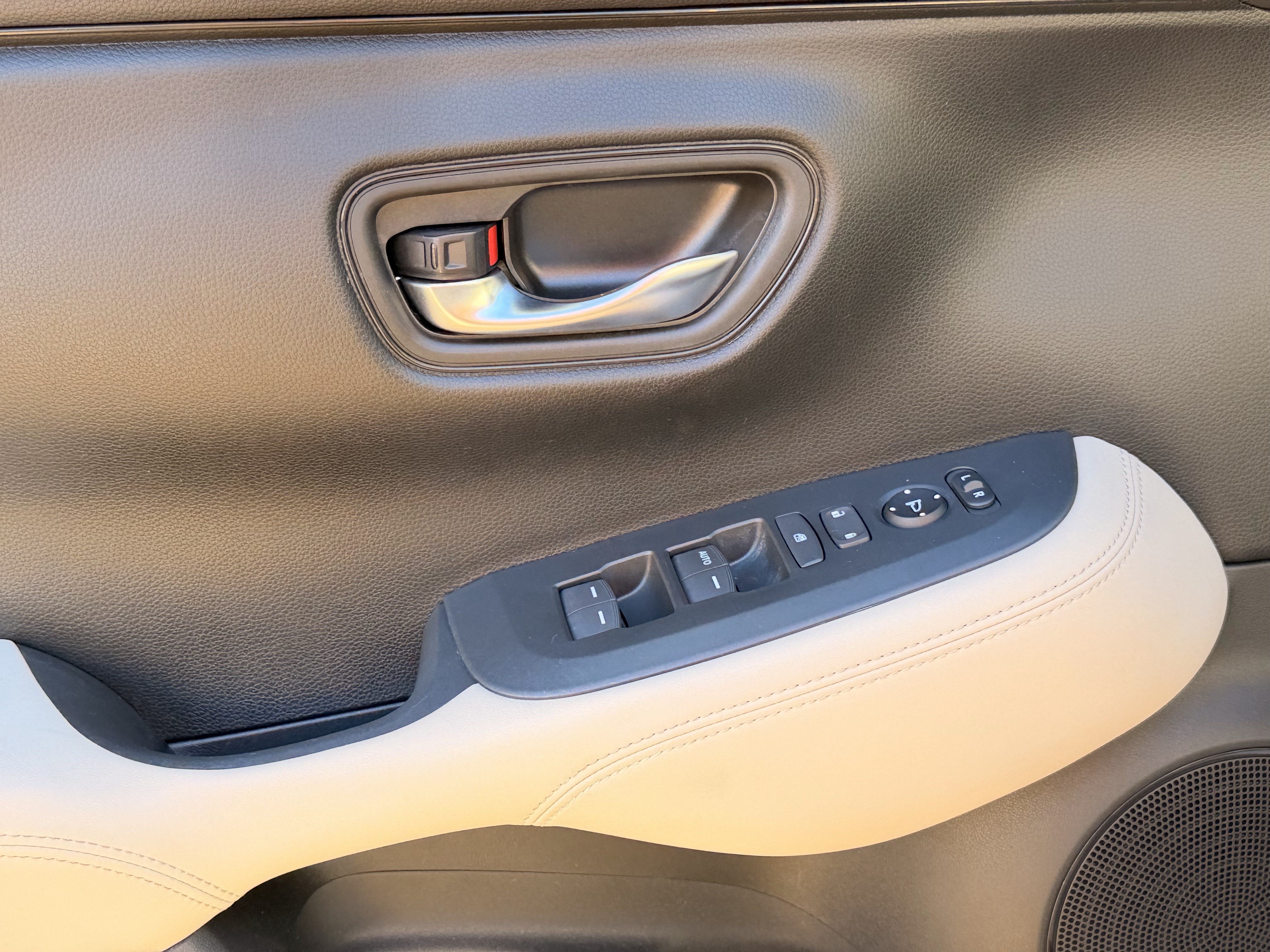 Certified 2023 Honda HR-V LX image 11