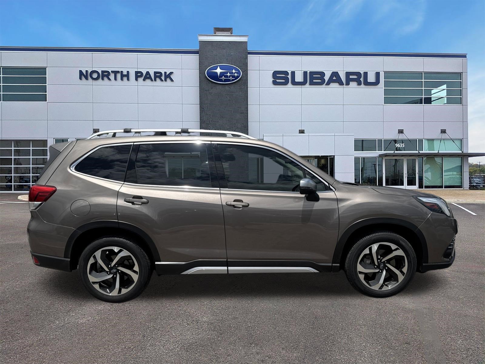Certified 2023 Subaru Forester Touring w/ Popular Package #3 AWD/4WD image 2