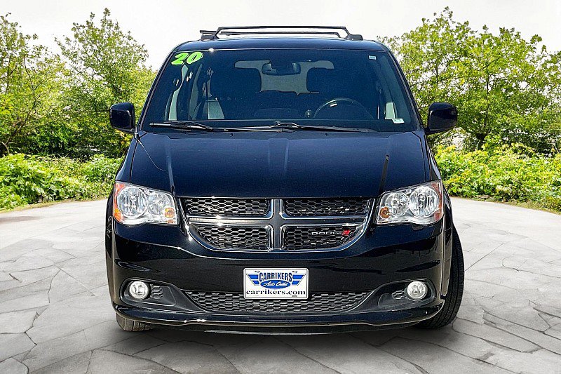 Used 2020 Dodge Grand Caravan SXT image 2