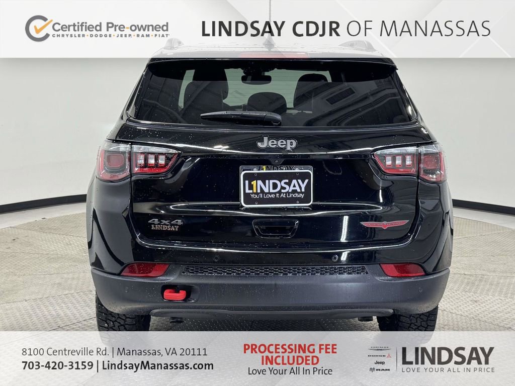 Used 2024 Jeep Compass Trailhawk image 8