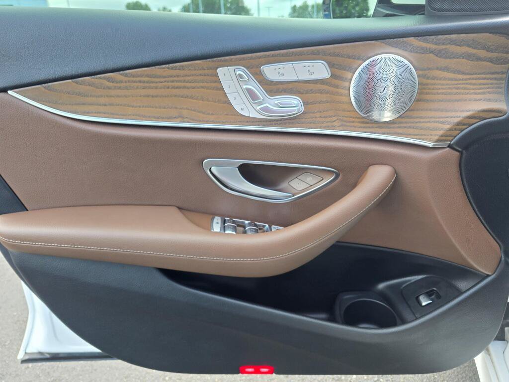 Used 2022 Mercedes-Benz E 350 4MATIC Sedan image 37
